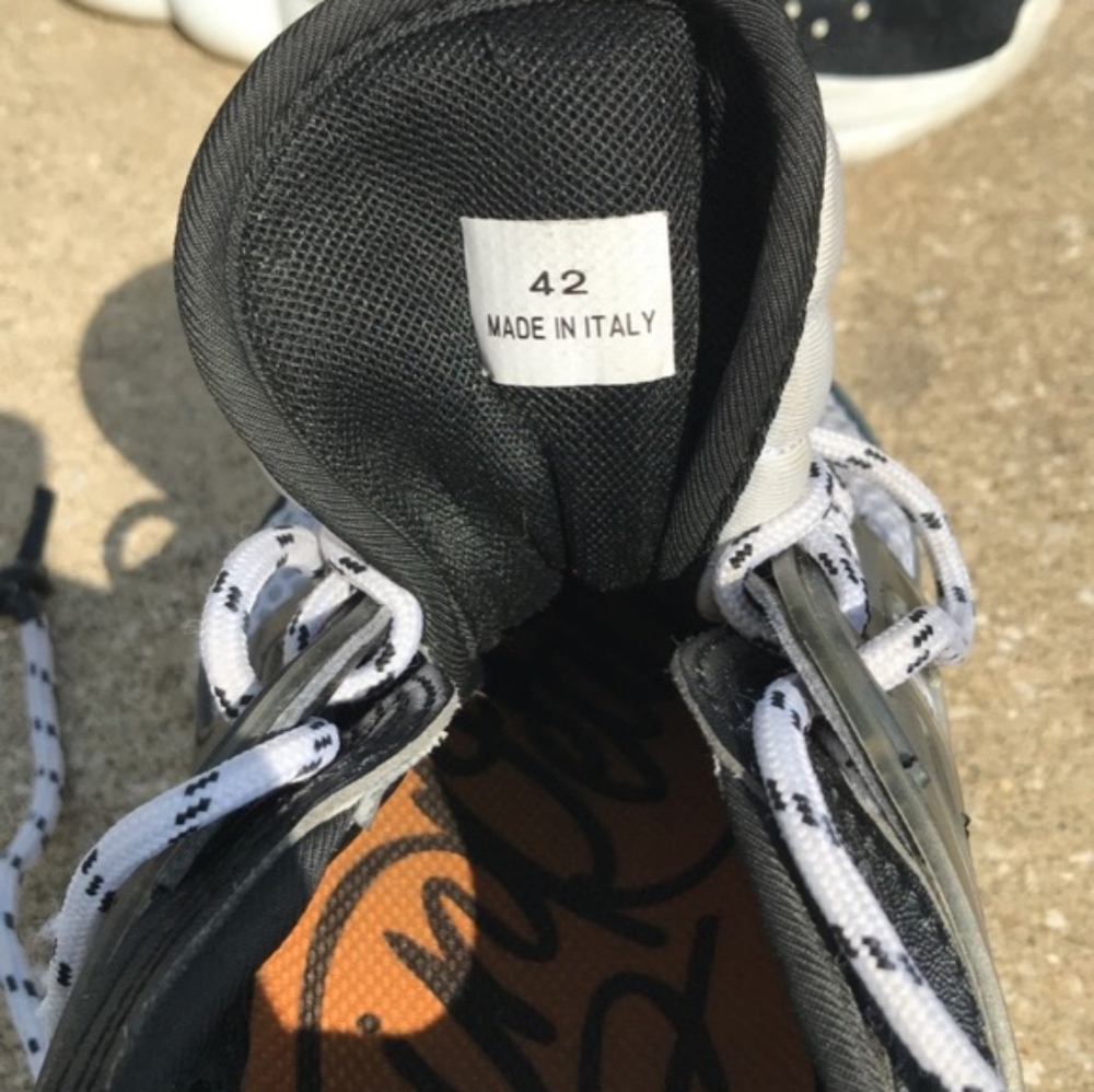 Versace Chain Reaction - Picture 3 of 5